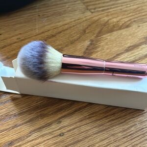 It Cosmetics Makeup Brush